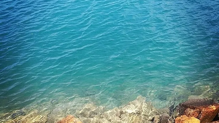 Αυτή την ηλιόλουστη Τρίτη ονειρέψου τις ημέρες που θα περάσεις δίπλα στη θάλασσα. Η έμπνευση της ημέρας μας έρχεται από την @_mara_p